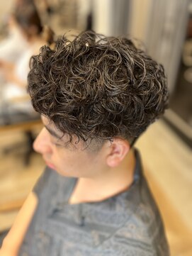 グランデュールオム(GRANDEUR HOMME) スパイラルパーマ ツイスパ