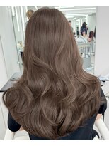 アマトウキョウスマートサロン(AMA TOKYO×Smart Salon)&nbsp;ヘーゼルベージュ　ブリーチなし　レイヤーカット　海外風