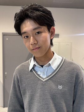 ヨム(YOMU) フェザーカット