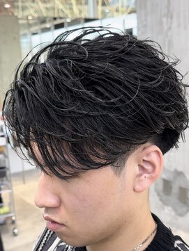 フィフス トウキョウ (fifth TOKYO) 渋谷フェザーパーマメンズマッシュウルフセンターパートカット