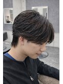 センターパートをより輝かせる王道フェザーパーマ