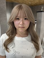 アリュメ 三重鈴鹿店(allum)&nbsp;2ブリーチ ルーツカラー ミルクティーベージュ 鈴鹿 白子