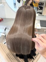キュア 池袋(CURE)&nbsp;10トーンブリーチなしミルクティベージュ×髪質改善 #136
