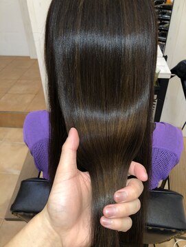 アコンプリッシュ 代官山 恵比寿(accomplish) プラチナミネコラ