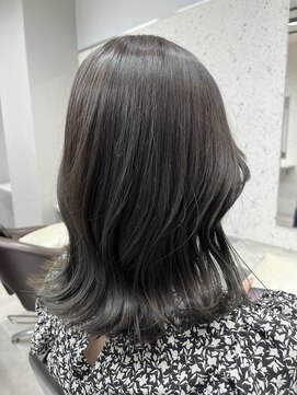 アデプト 北千住店(adept) 【adept北千住エリスタイル】韓国風短めくびれミディ×ネイビー