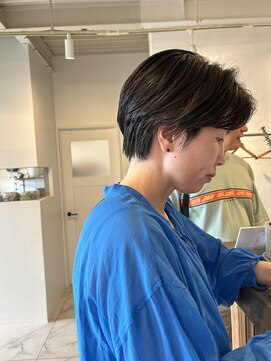 フクタ フロムヘアー(HUKUTA from hair) センターパートショートボブ