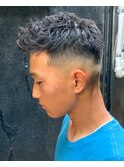 アップバングツーブロックバーバーフェードツイストメッシュ