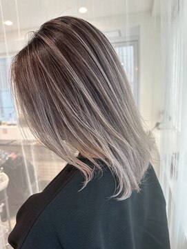 カラ ヘアーサロン(Kala Hair Salon) ハイライトバレイヤージュダブルカラーケアブリーチ20代30代40代