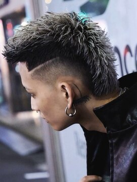 オーシャントーキョー ホワイト 原宿(OCEAN TOKYO WHITE) マレットショートスパイキー