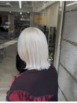 エミーバイモアムー(Emmie byMoremuu) 【RYUKI】ホワイトカラー