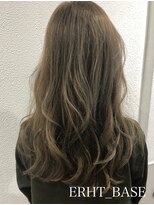 エルトベース(ERHT_BASE) 20代30代40代オススメロングレイヤー×骨格似合せ【札幌】