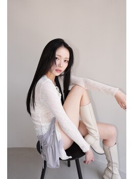 ミニョン(Mi9non)の写真/【水光感美髪】傷んだ髪でも髪内部から補修するトリートメントが自慢です。ツヤ感、潤いを実感できる艶髪へ