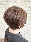ショートボブ