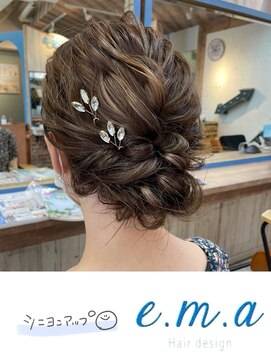エマヘアデザイン(e.m.a Hair design) シニヨンアップ