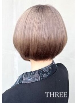 スリー(THREE) 10代,20代,30代人気/ショートボブ×寒色系ベージュ【札幌】