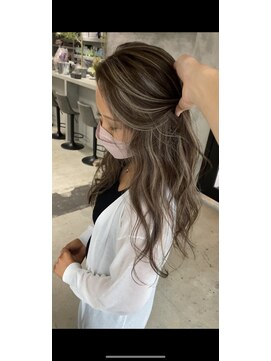 アポロ 横浜駅店(apollo) ハイライトバレイヤージュダブルカラーミルクティーベージュ