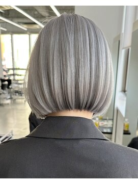 リノート バイ エゴル 名古屋(LINOET by ENGOL) 保存必須【海外風ハイトーンボブ】アッシュカラー