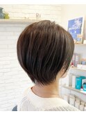20代30代40代　ふんわり大人ショートボブレイヤースタイル