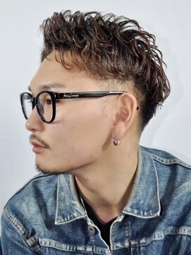 ヒロ銀座 バーバーショップ 札幌本店(HIRO GINZA BARBER SHOP) ツーブロックxフェード