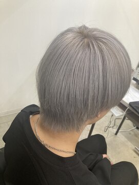 ペスカ 博多駅前店(pesca) シルバーホワイト