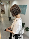切りっぱなしボブ×アンブレラカラーでシンプルでおしゃれに◎