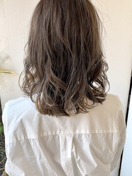 ダリー 発寒南店(Dali) ディープブルー/コバルトブルー◆鎖骨ミディアム