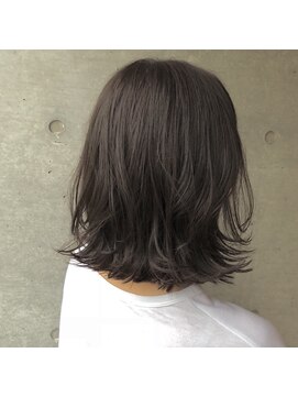 アピッシュ ギンザ(apish ginza) tomoヘア＊似合わせボブ　表面レイヤー