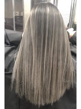 アポロ 横浜駅店(apollo) ストレートでも可愛いバレイヤージュ