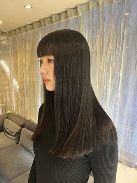 アンチェ(Anche) フルバングのローレイヤースタイル