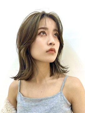 アフロートリノ(AFLOAT Leino) 小顔ヘルシーレイヤースタイル透明感カラー【修】20代30代40代