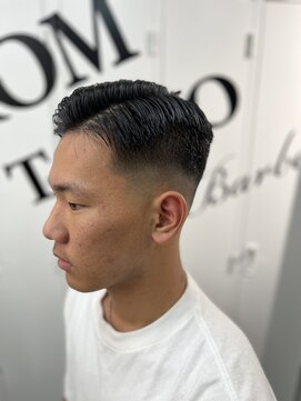 クロムトウキョウ ザ バーバー 新宿本店(CHROM TOKYO the Barber) フェード/ベリーショート/アッシュブラック/ダークアッシュ