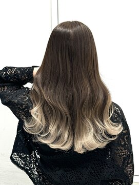 アライブ キチジョウジ(ALIVE Kichijoji) ワンポイントでお洒落なグラデーションカラー!