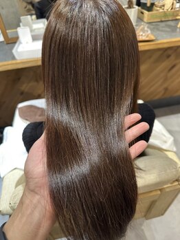 コメル(comeLe)の写真/全メニューに髪質改善新成分のトステアを配合！施術の度に髪のツヤが蘇り若々しい印象の美髪へと導きます◇