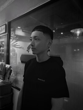 カムレイドフォーライフ(COMRADE 4 LIFE) スキンフェードクロップ　担当松尾