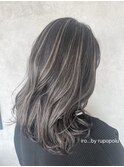綺麗な毛流れ♪グレージュハイライト