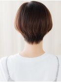 ボルドーカラーかきあげ前下がりショートTd2越谷20代30代40代