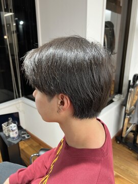 ザデイトウキョウ 表参道 青山(THE DAY TOKYO) MEN’S/サーフカール/刈り上げセンターパート/表参道駅/青山