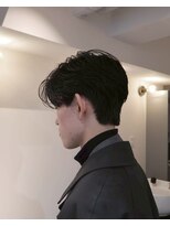 シーンバイラッド ヘルム(SCENE by RAD helm)&nbsp;清潔感抜群のビジネスセンターパートヘアメンズカット艶感