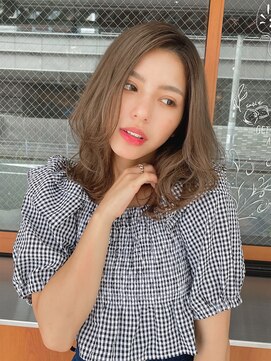 ルービック 梅田茶屋町(Rubik) 大人可愛いくびれミディ（かきあげグレージュカラー）