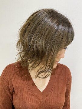 ファン(FAN) 前下がりカット