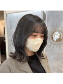 スモーキーグレージュ