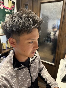 ガイズ ヘアー イサミ(GUY'S HAIR 133) ソフトモヒカン/ツイストパーマ/ショートヘアー