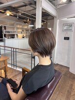 リズム(Lism) ショートカット×ベージュカラー