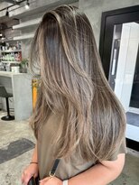 アポロ 横浜駅店(apollo)&nbsp;xバレイヤージュ/ホワイトグレージュ/レイヤーカット