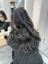 ユアーズヘア 東新宿店(youres hair) . 【白髪ぼかしハイライト×リンゴ幹細胞】自然な美髪へ