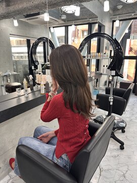 エンディアリング 東銀座(Endearing) レイヤーカット顔まわりストレートロングレイヤー