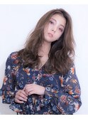 無造作カール×小顔フェザーロング×アッシュブラウン
