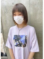 プラチナグレー　インナーカラー　ウルフ　マッシュウルフ