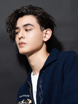 オーシャントーキョーオーバー 渋谷(OCEAN TOKYO OVER) スーツ短髪ツーブロック束感モテるパーママッシュ黒髪波巻き