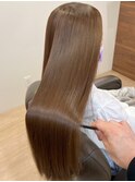 ロングヘアの縮毛矯正